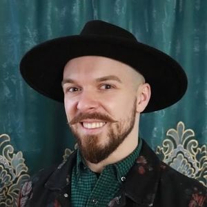 Meet your Posher, Ethan